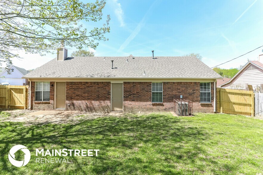 Building Photo - 4072 Angelace Dr N