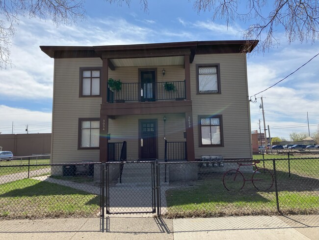 Building Photo - 3052 Minnehaha Ave
