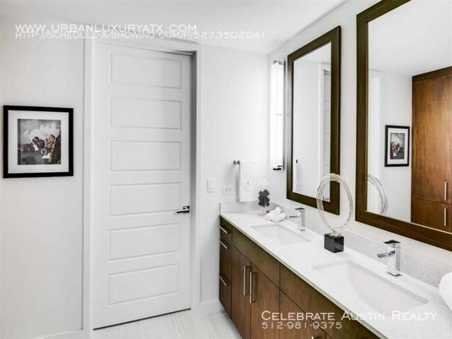 Building Photo - bedroom in Austin TX 78701
