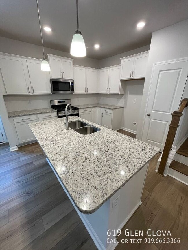 Building Photo - 619 Glen Clova Glen