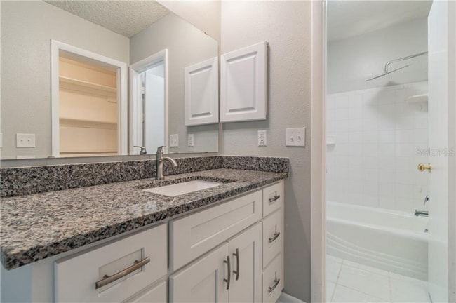 Building Photo - 14729 Tall Tree Dr