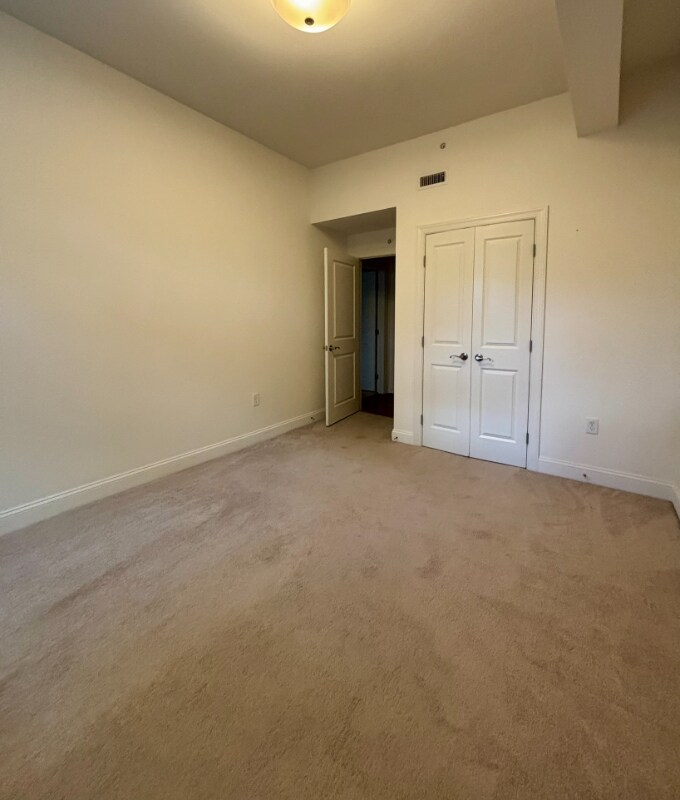 Building Photo - 591 Terrace Park