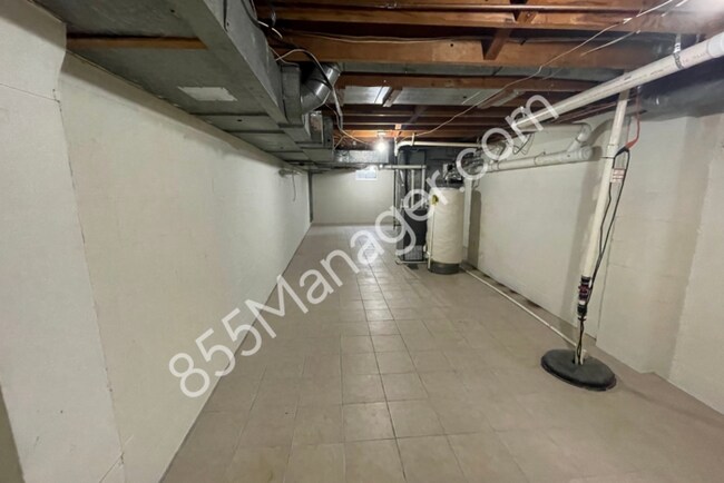 Building Photo - Charming Ranch Home: 3 Bed, 2.5 Bath in Waterford, MI | Pets Welcome!