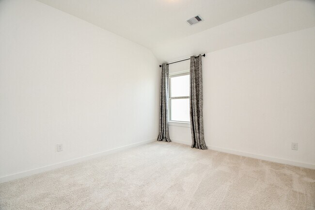 Building Photo - 943 Malibu Shr Ln