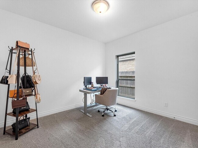 Building Photo - 24543 Songlark Bend Dr