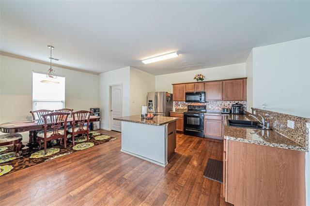 Building Photo - 906 Penny Royal Ct