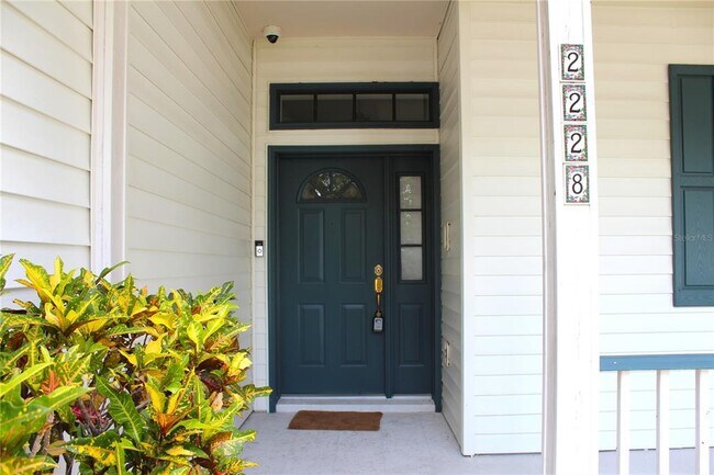 Building Photo - 2228 Lake Holloway Blvd