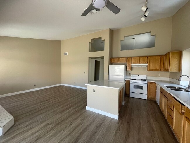 Building Photo - 2226 Crown Valley Ln