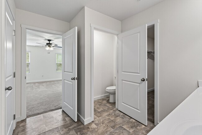 Building Photo - 136 S Blissful Mdws Dr
