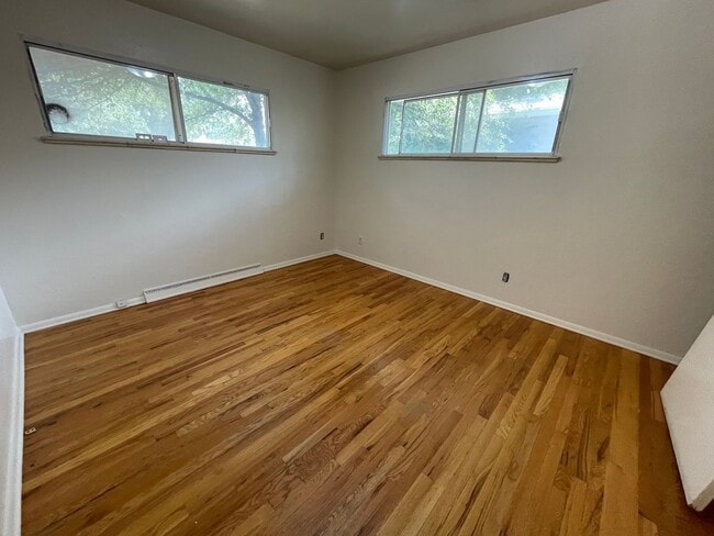 Building Photo - November FREE - Look and Lease Special!!! ...