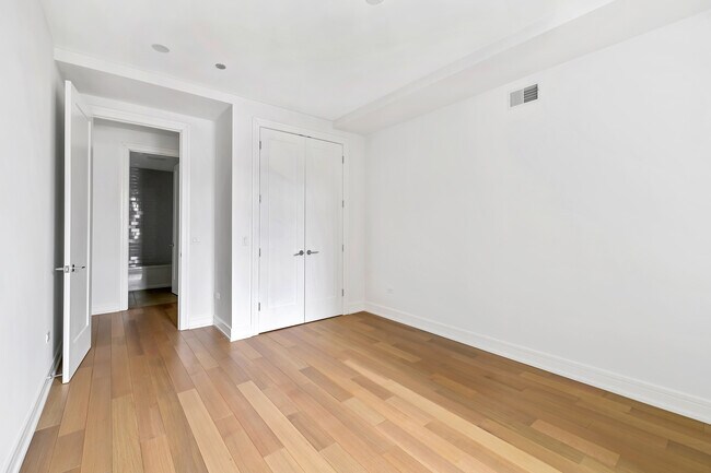 Second bedroom - 434 W Melrose St