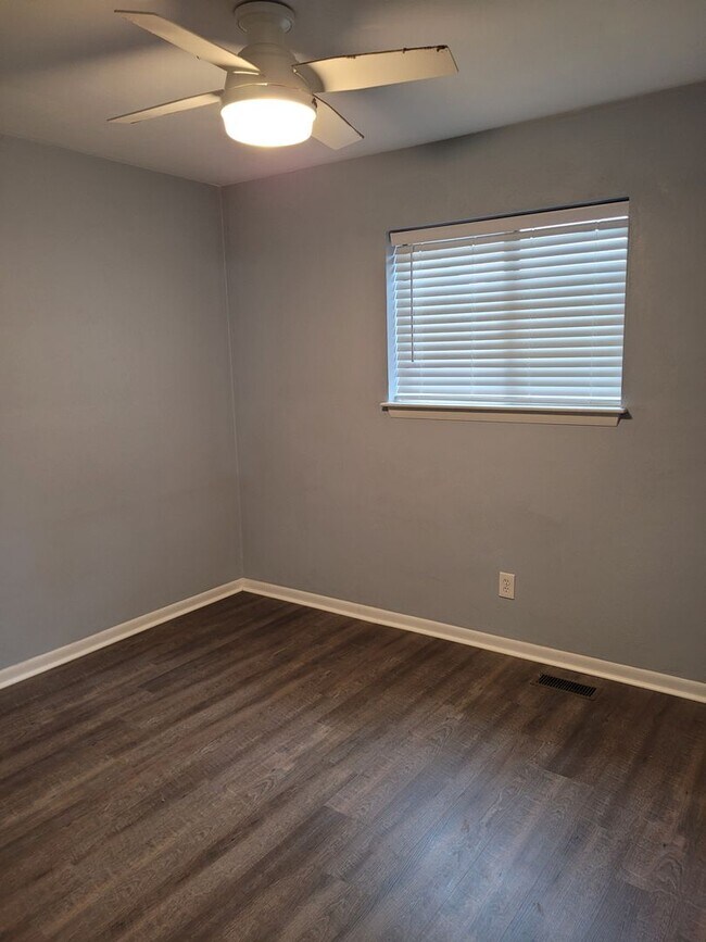 Building Photo - REAGAN WOODS Cul-De-Sac Home