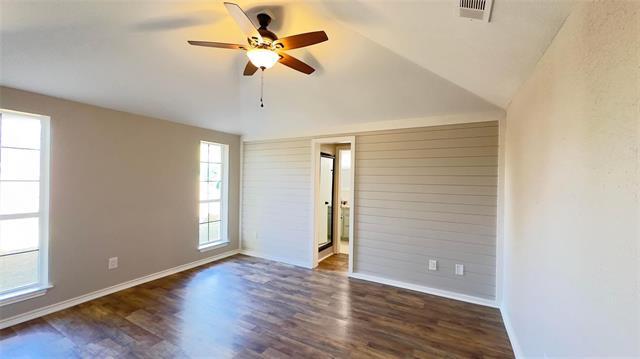 Building Photo - 1902 La Fontaine Ln