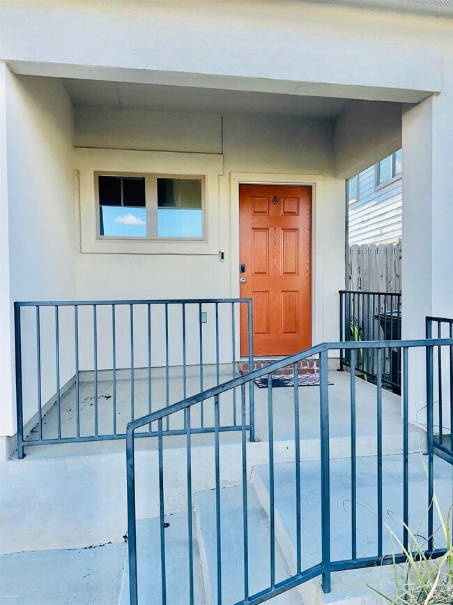 Building Photo - 9970 Toinette St