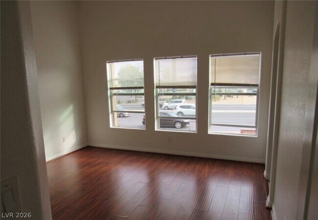 Building Photo - 5523 Baccarat Ave