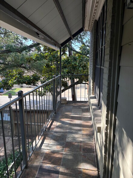 Balcony - 2700 Revere St