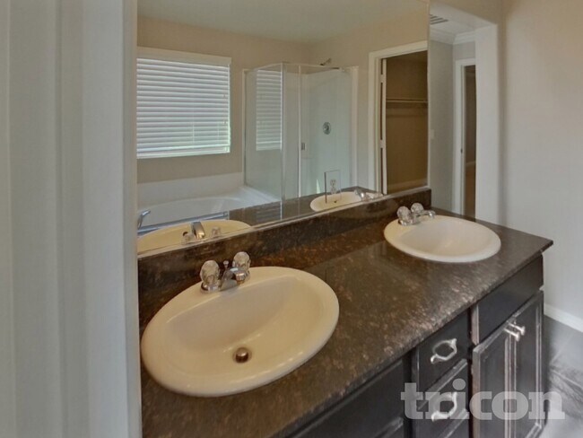 Building Photo - 125 Cascade Meadow Ct