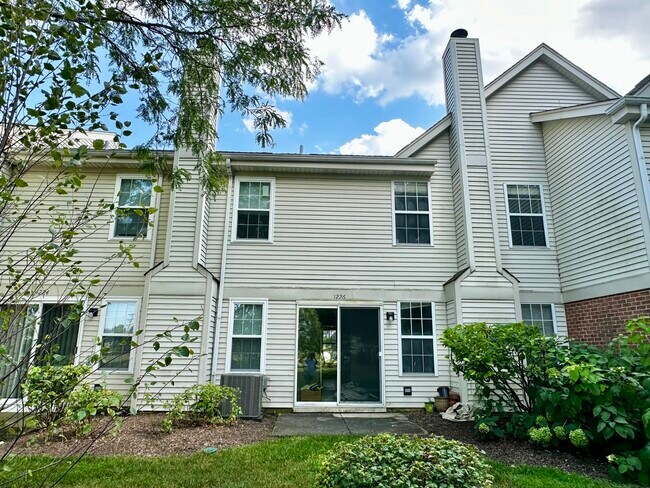 Building Photo - 1226 Clearview Ct