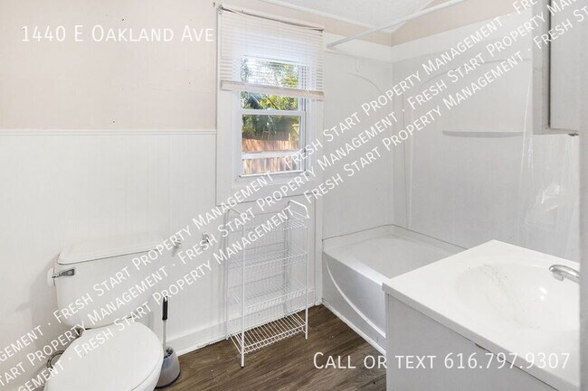 Building Photo - 1440 E Oakland Ave