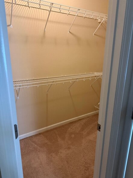 Building Photo - 73 Calle de Paz