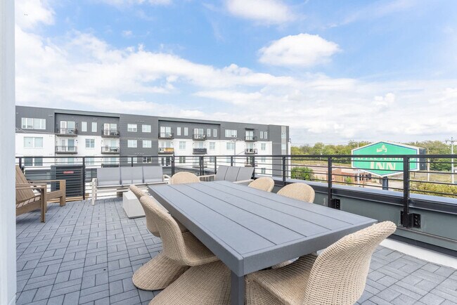 Building Photo - 87 Lucile St