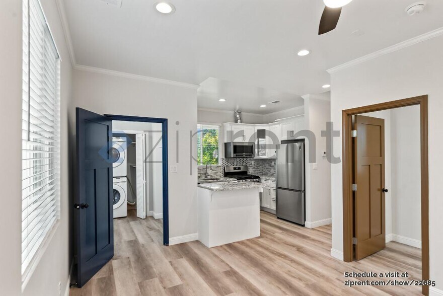 Building Photo - 1419 Flickinger Ave