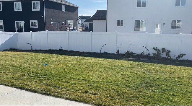 Building Photo - 238 E 370 N