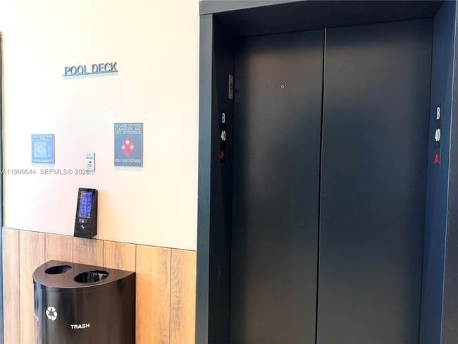 Building Photo - 121 NE 5th St