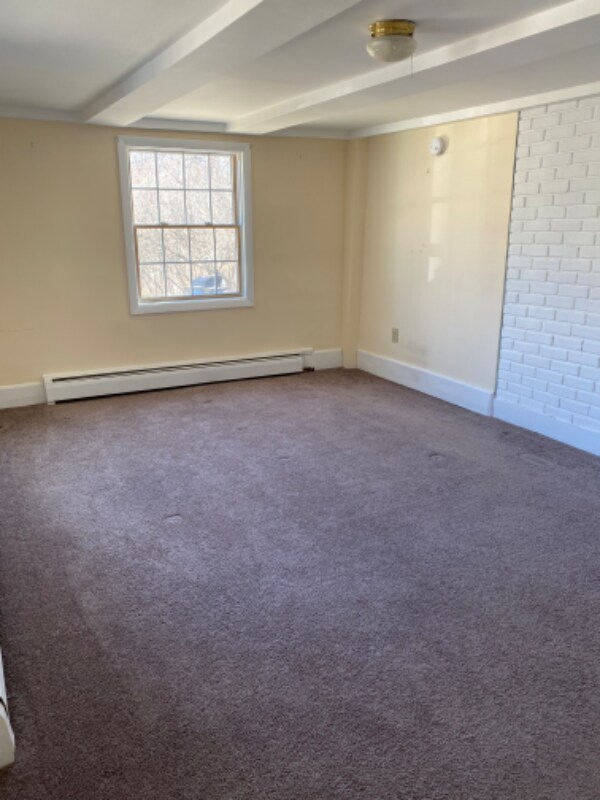 Building Photo - 469 River Rd