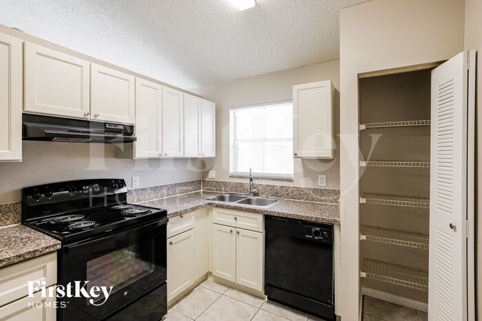 Building Photo - 6553 Bayfront Dr