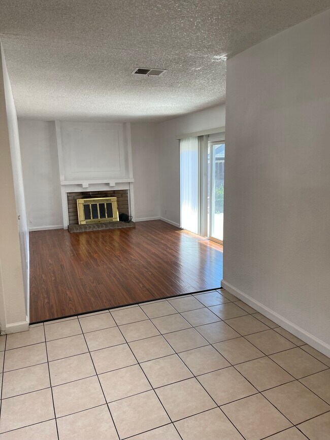 Building Photo - 4519 Houndshaven Way
