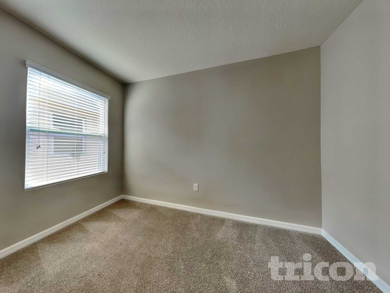 Building Photo - 4262 Roberta Dr