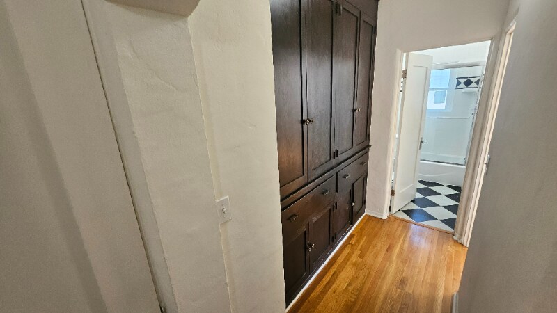 Building Photo - 1210 N Orange Grove Ave