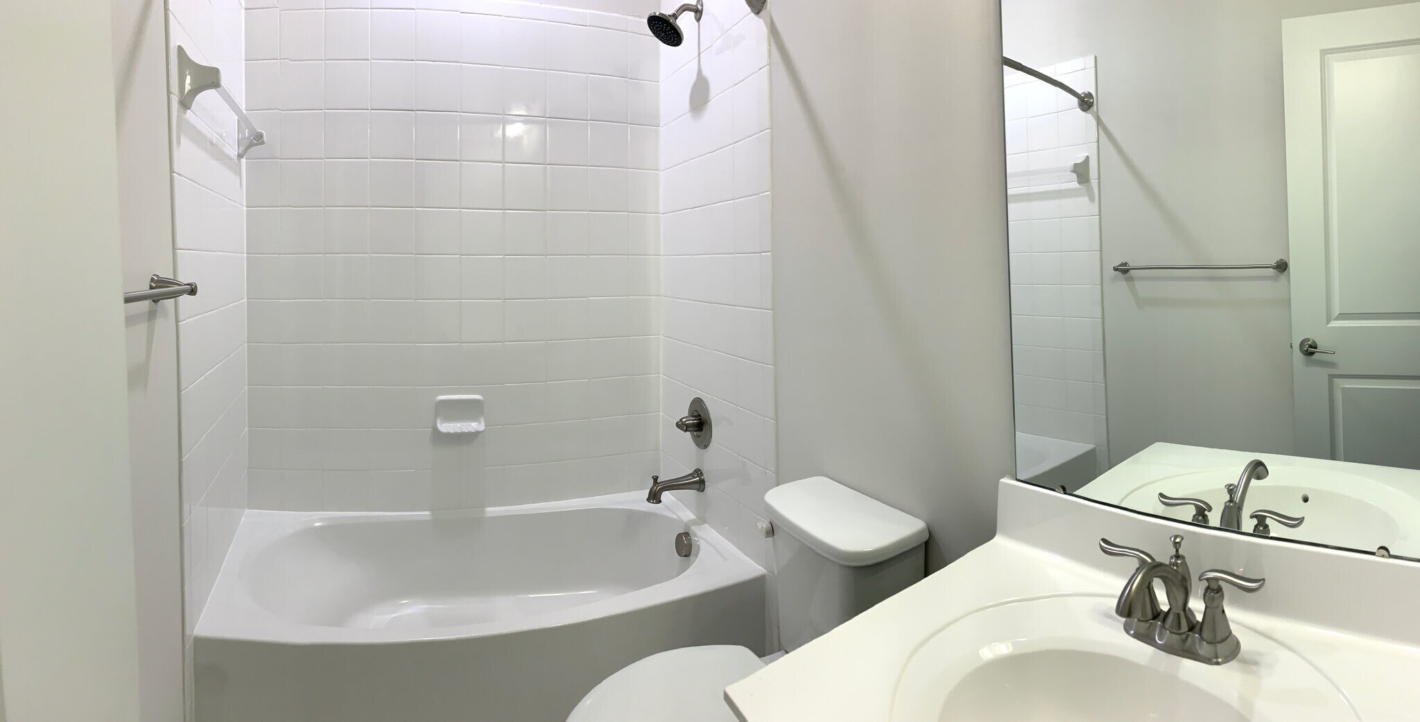 Building Photo - 771 Ravenwood Dr