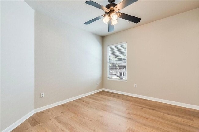Building Photo - 2924 Bond Dr