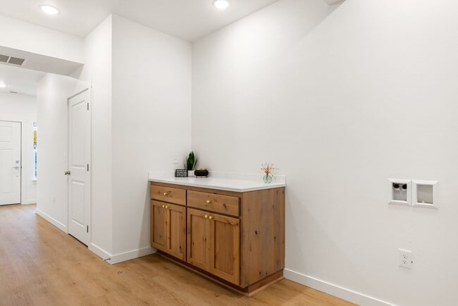 Building Photo - New Construction! Free first month rent