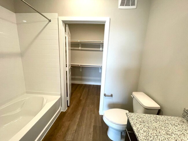 Building Photo - 3845 W Frontier Pkwy