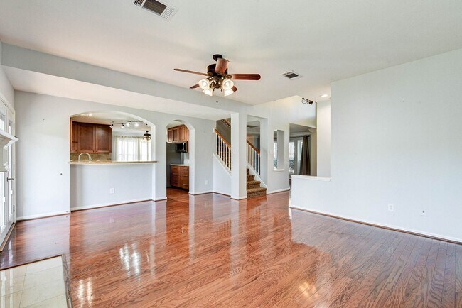 Building Photo - Stunning 4-Bedroom, 2.5-Bathroom Home with...