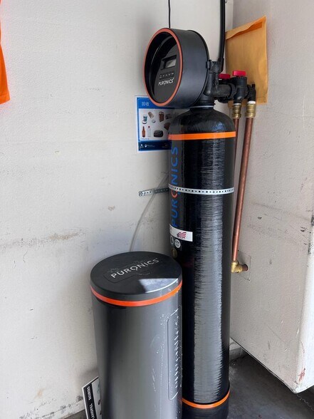 Building Photo - 2622 Baton Rouge Dr