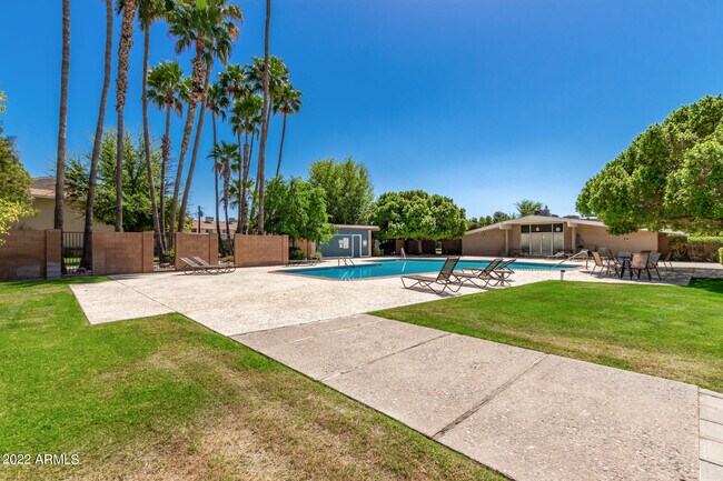 Building Photo - 8548 E McDonald Dr