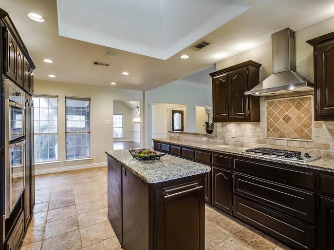 Building Photo - 63 Remington Dr W