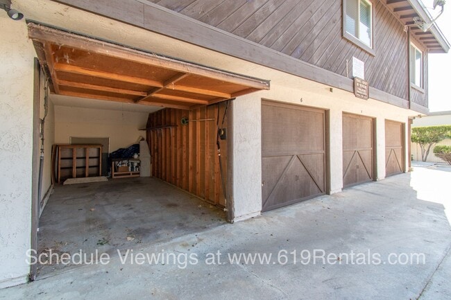 Building Photo - Beautiful 2 bedroom, 1.5 bath Townhouse wi...