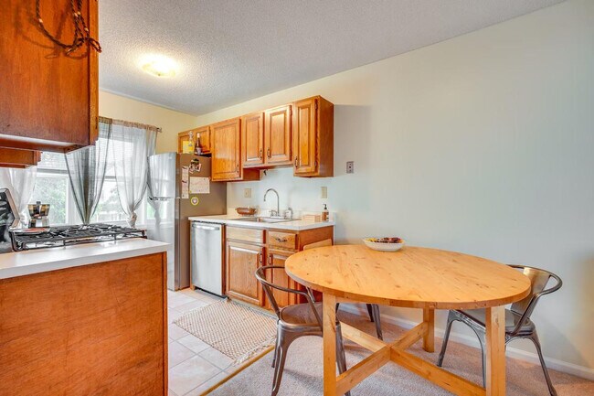 Building Photo - 109 Hawley Ave