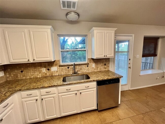 Building Photo - 14604 Swinley Forest Cove