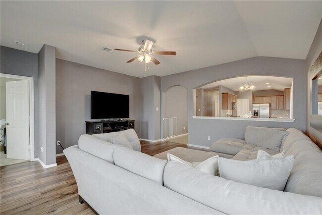 Building Photo - 1036 Estival Dr