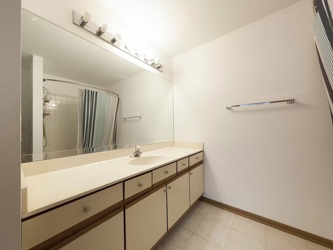 Building Photo - 4902 Turnberry Dr
