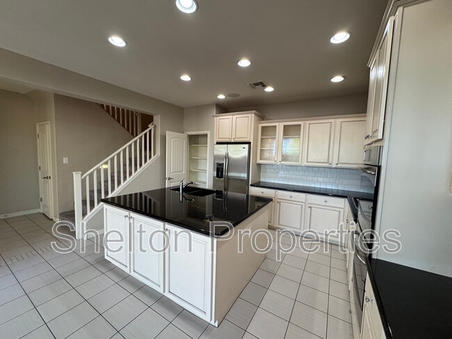 Building Photo - 20712 W Park Meadows Dr