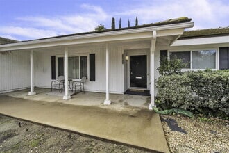 Building Photo - FULLY FURNISHED Mid-Century Modern 3 Bed R...