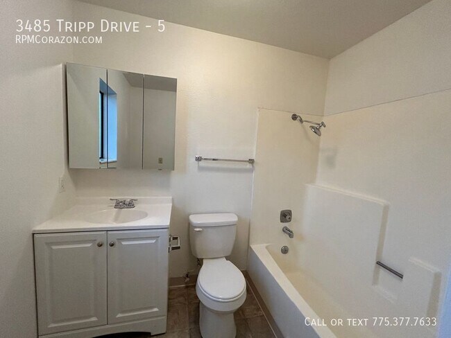 Building Photo - 3485 Tripp Dr