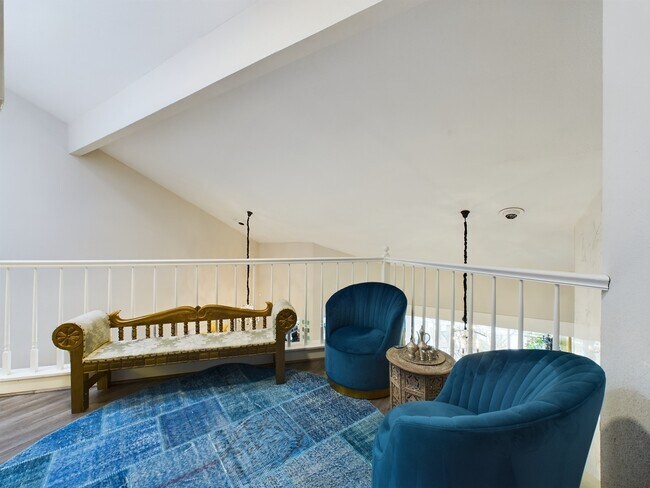 Building Photo - 9400 Doliver Dr